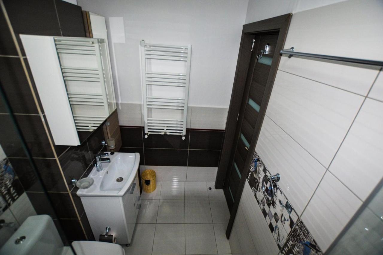 Lakeside Studio Mamaia Central Exterior photo