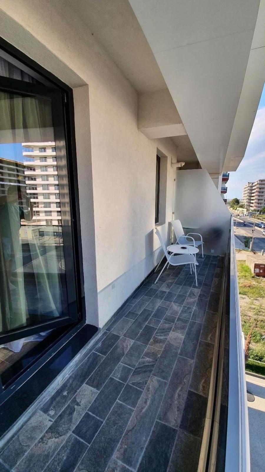 Lakeside Studio Mamaia Central Exterior photo