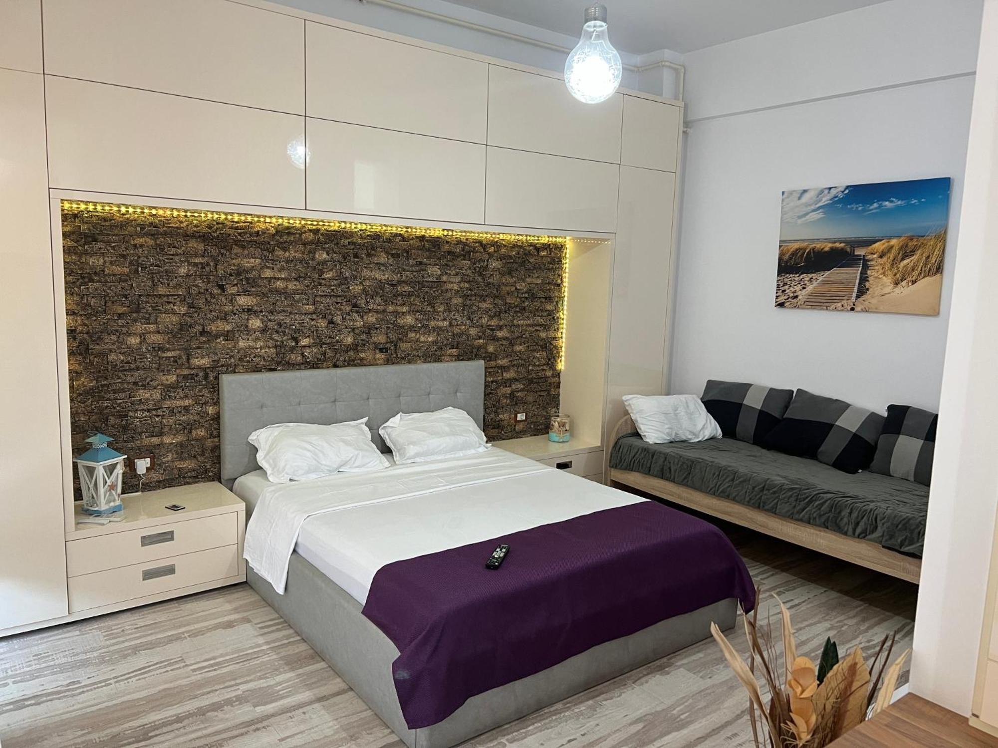 Lakeside Studio Mamaia Central Exterior photo