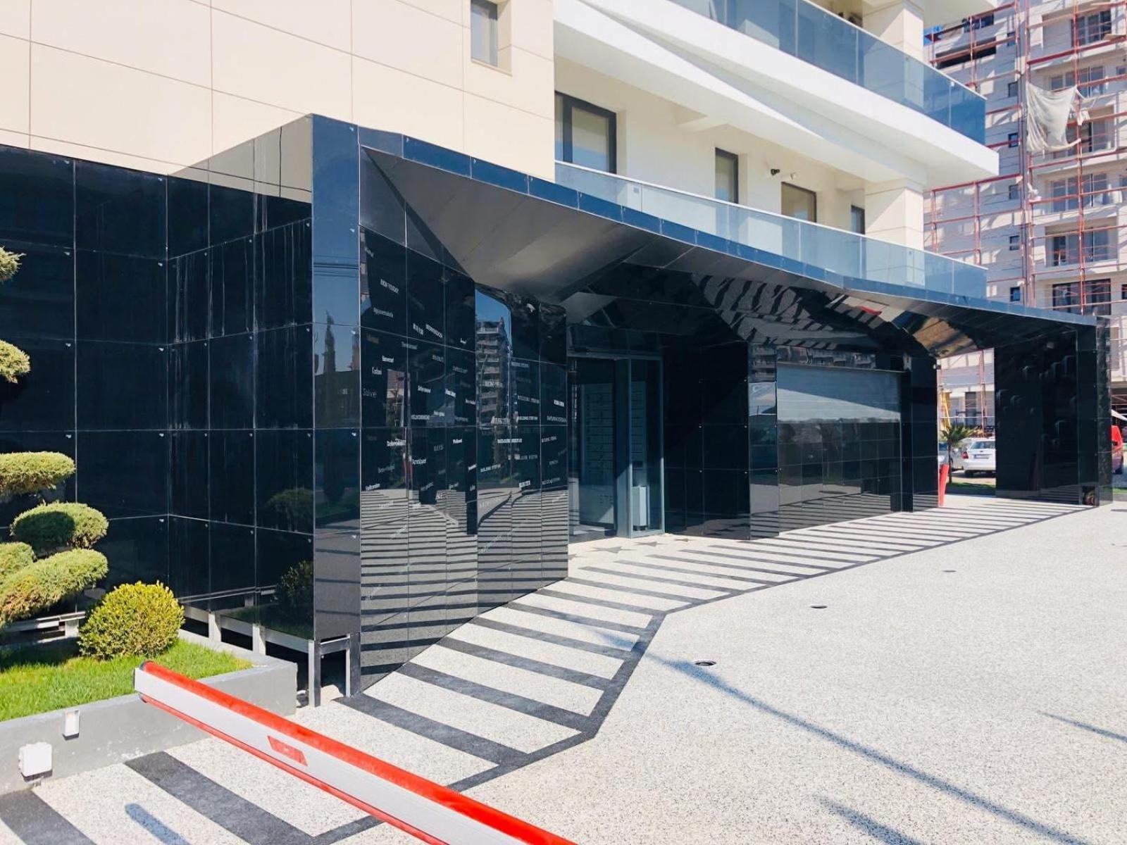 Lakeside Studio Mamaia Central Exterior photo